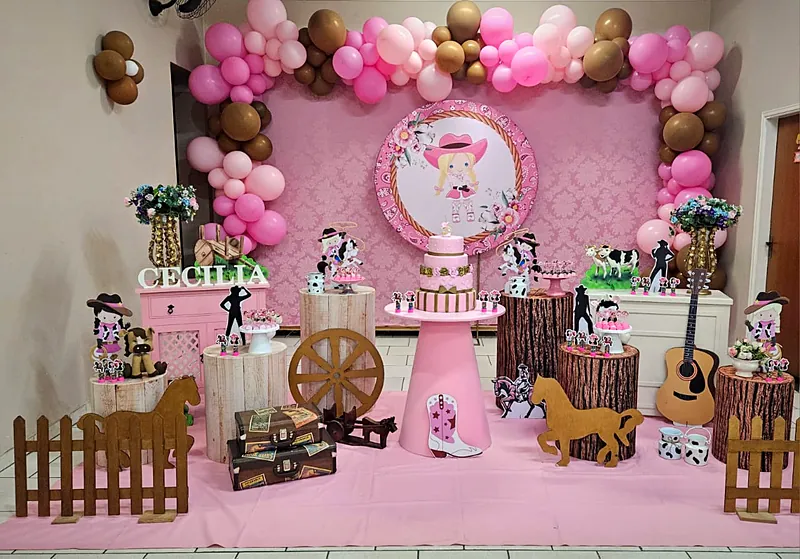 Decoração tema fazendinha cowgirl em rosa e marrom
